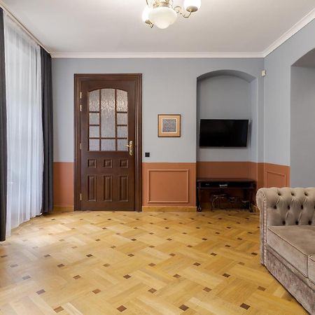 Apartament Tut Staroevreyska With Terrace Lwów Zewnętrze zdjęcie