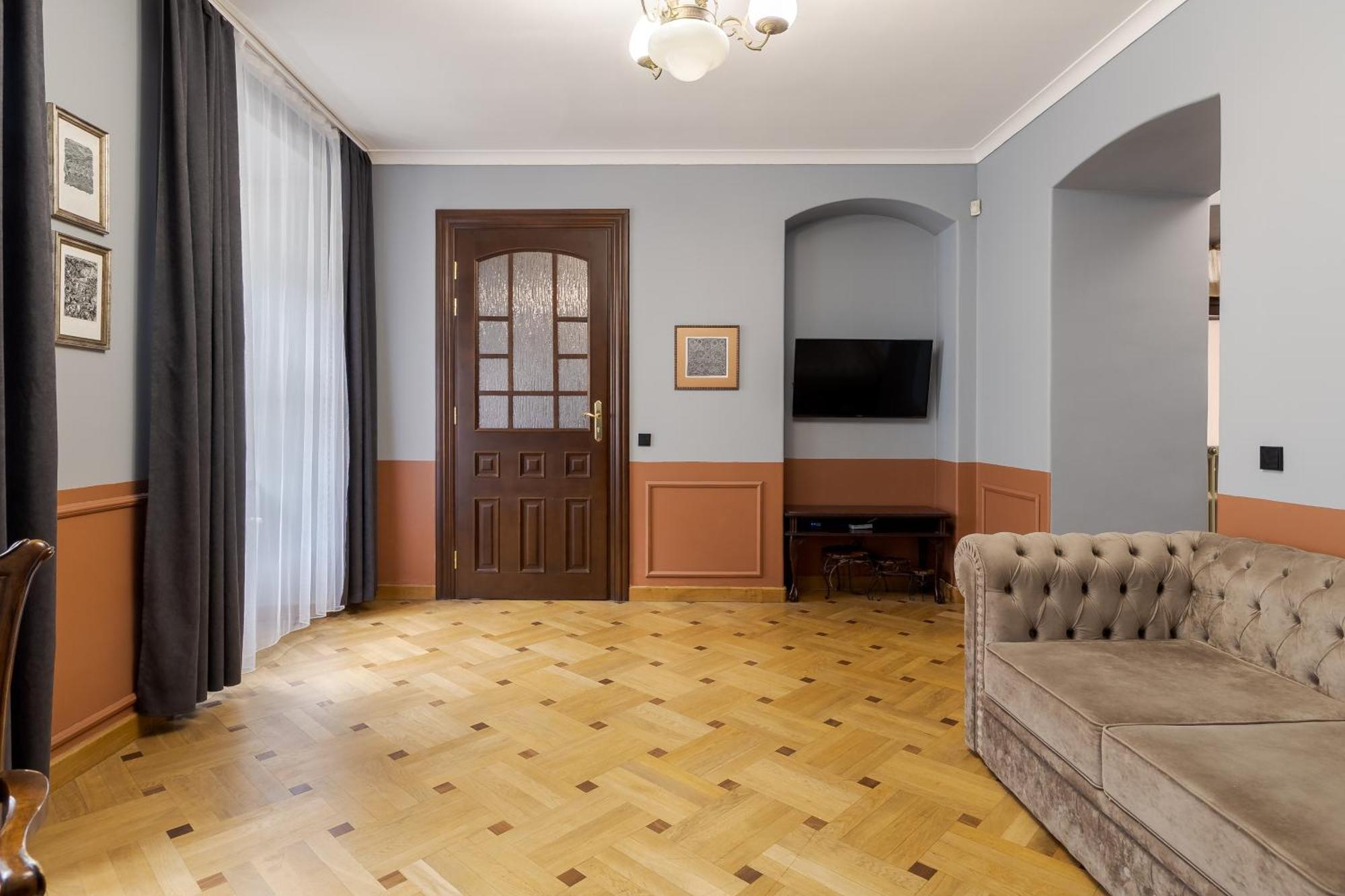 Apartament Tut Staroevreyska With Terrace Lwów Zewnętrze zdjęcie