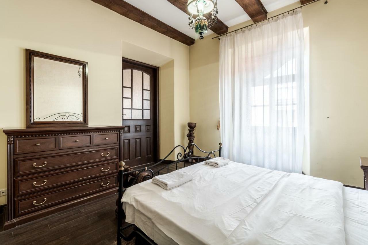Apartament Tut Staroevreyska With Terrace Lwów Zewnętrze zdjęcie