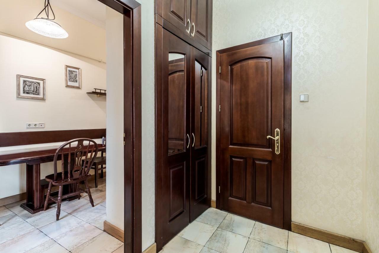 Apartament Tut Staroevreyska With Terrace Lwów Zewnętrze zdjęcie